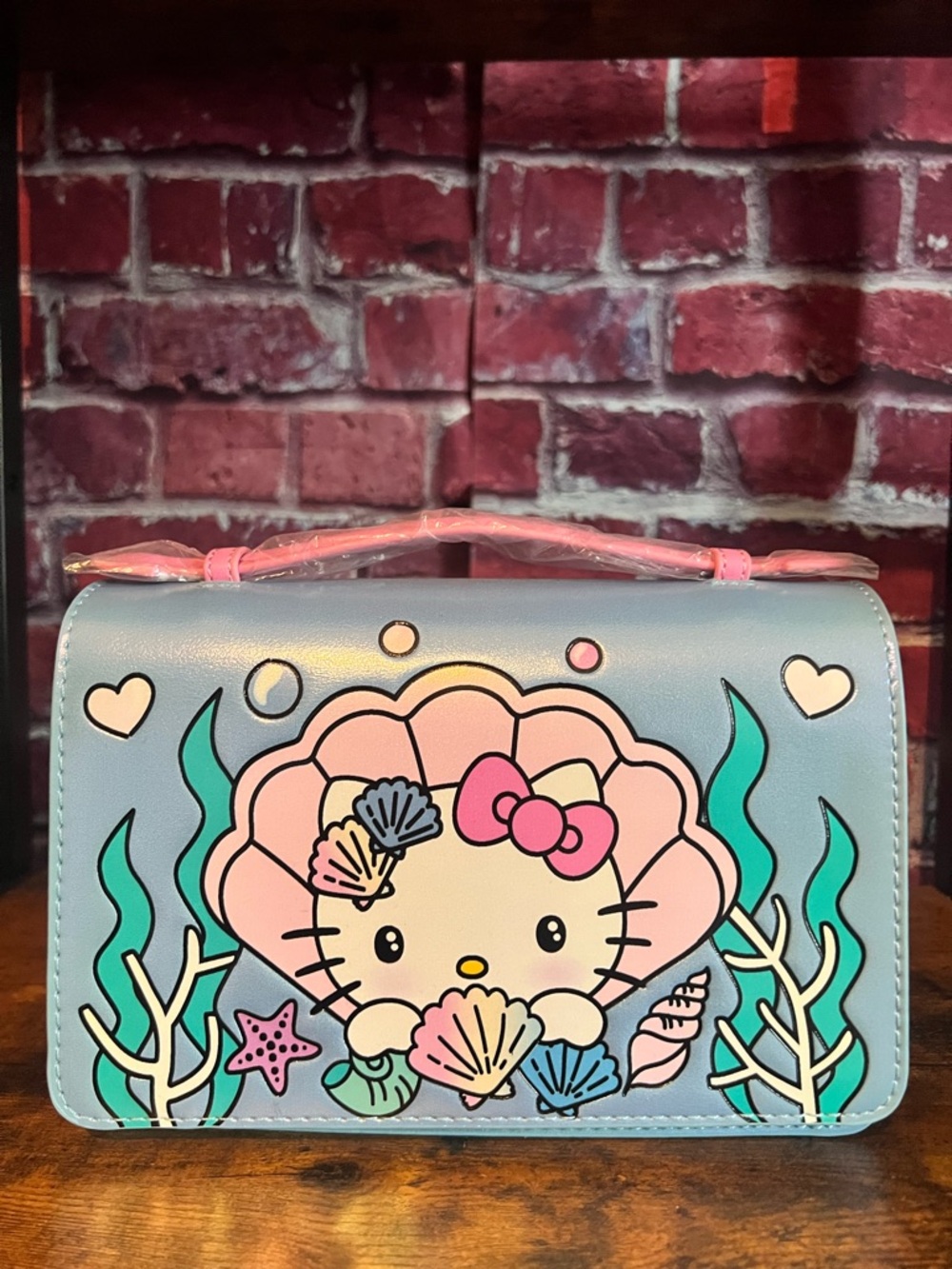 Loungefly Hello Kitty Seashell Crossbody - Pastel Pink & Light Blue